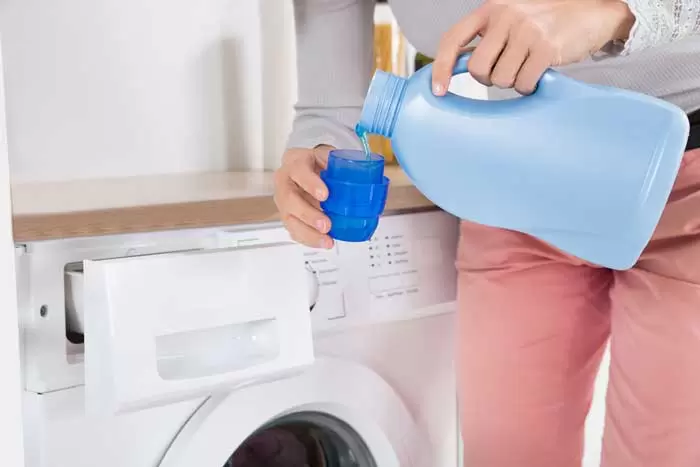 3. محفظه مواد شوینده ماشین لباسشویی را خارج کنید