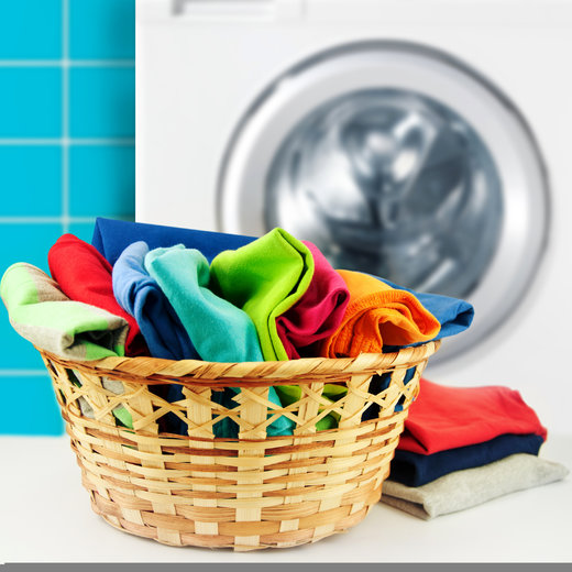 آیا می دانید انداختن لباس های خیس در ماشین لباسشویی درست نیست؟