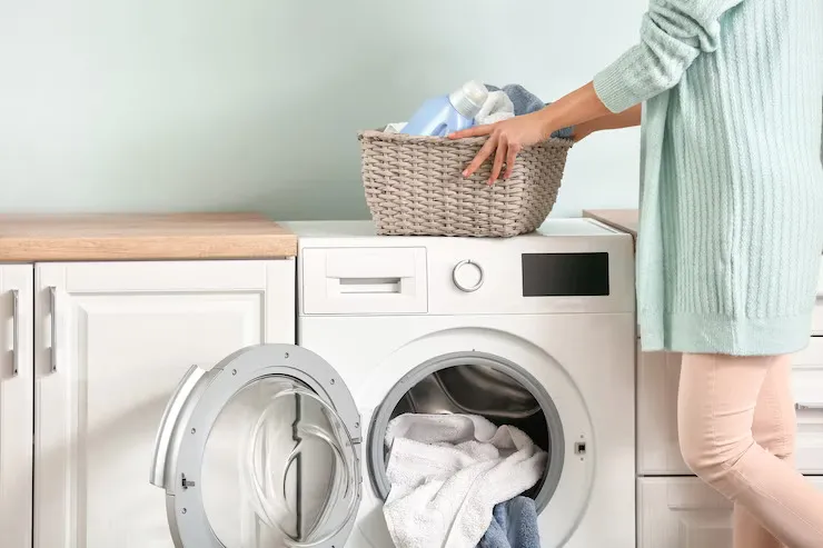 چه کارهایی عمر لباسشویی را کم می‌کند؟