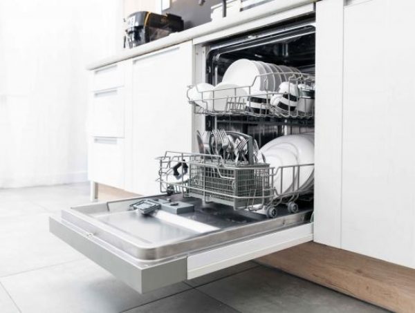 shutterstock_open-dishwasher-clean-dishes-white-kitchen-730584517